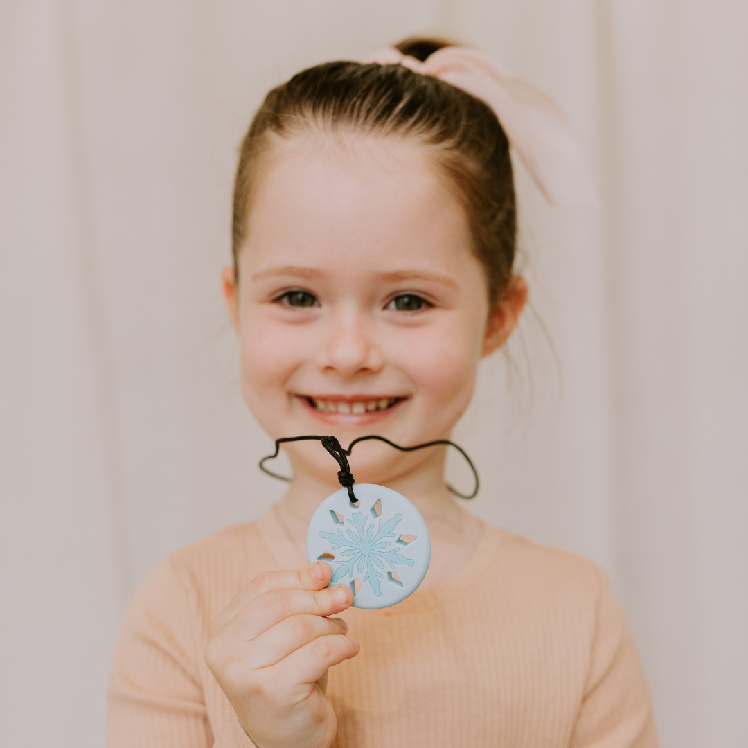 Snowflake Chew Pendant Daylight | Jellystone Designs