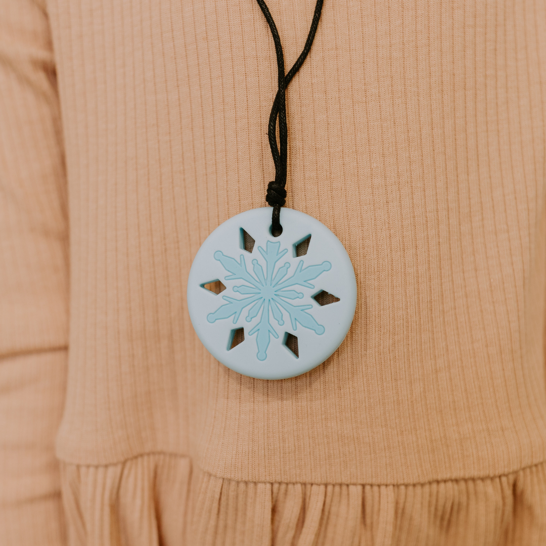 Snowflake Chew Pendant Daylight | Jellystone Designs